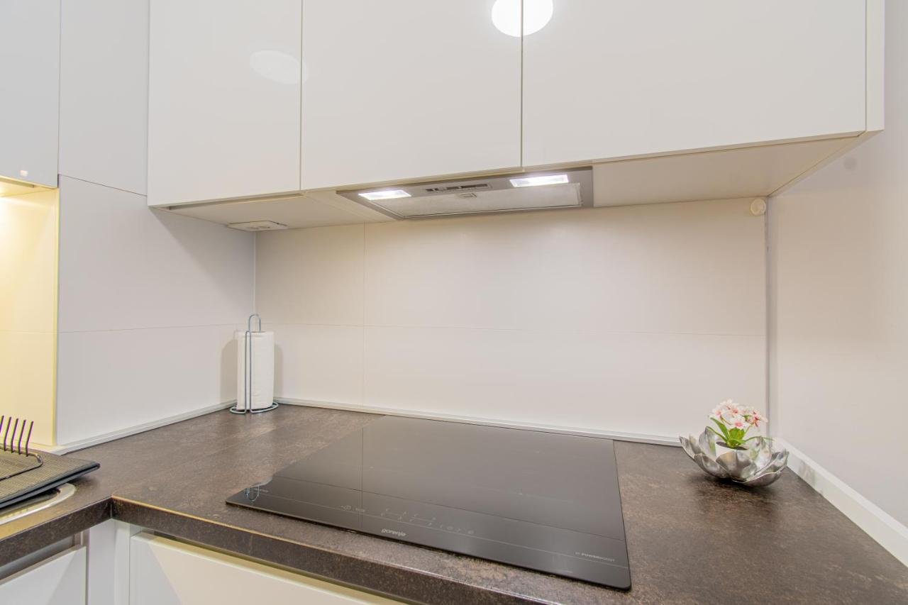شقة Flexible Selfcheckins 42 - Zagreb - Luxury - Garage Parking - Loggia - Brand New المظهر الخارجي الصورة